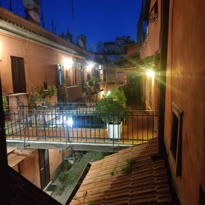 Julia Nel Cuore Di Trastevere Roma Ngoại thất bức ảnh
